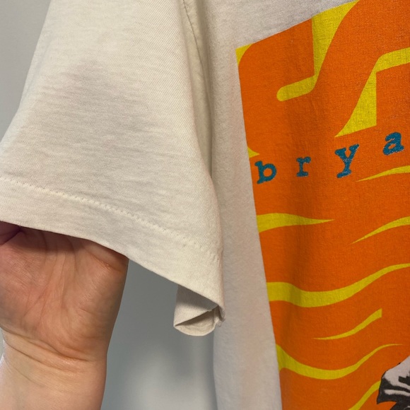 Vintage Bryan Adams Tour T-Shirt - Picture 6 of 6